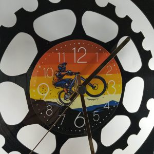 hodiny biker ciferník