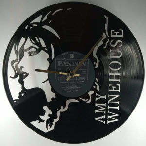 hodiny z platne Amy Winehouse Panton