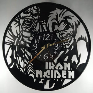 hodiny z platne Iron Maiden